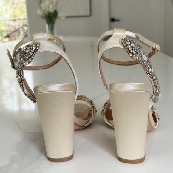 Badgley Mischka Libby Crystal Embellished Evening Shoe in Cream Satin - Picture 3 of 11